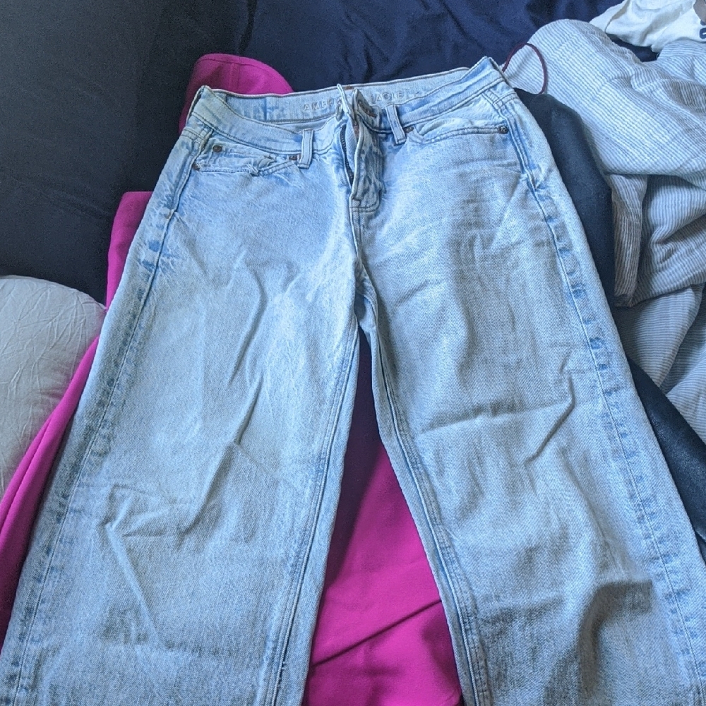 Petite American Eagle Outfitters Light Wash Straight Leg Jeans